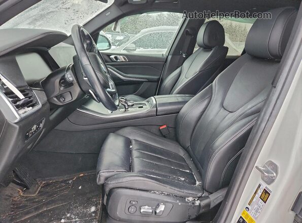 5UXCR6C53KLL38036 2019 BMW X5 Белый Вид салона спереди