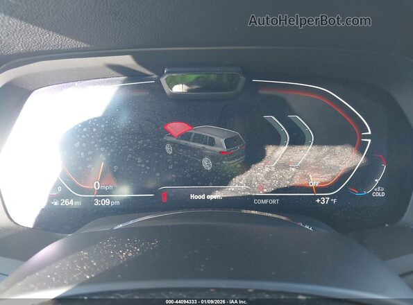 5UXCW2C00N9M49974 2022 BMW X7 Белый Вид задних сидений