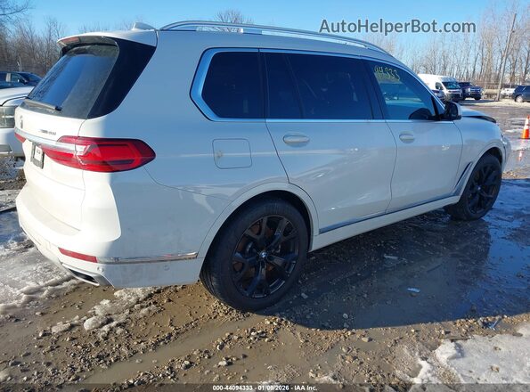 5UXCW2C00N9M49974 2022 BMW X7 Белый Задняя правая четверть