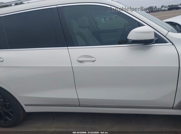 5UXCW2C01L9C50836 2020 BMW X7 Белый Вид задней части салона