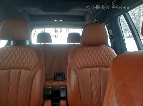 5UXCW2C03M9F10123 2021 BMW X7 Charcoal Widok tylnych siedzeń