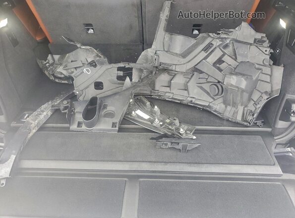 5UXCW2C03M9F10123 2021 BMW X7 Charcoal Widok naklejki z numerem VIN