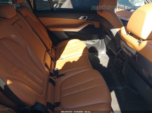 5UXCW2C05M9F67228 2021 BMW X7 Gray VIN კოდის სტიკერის ხედი