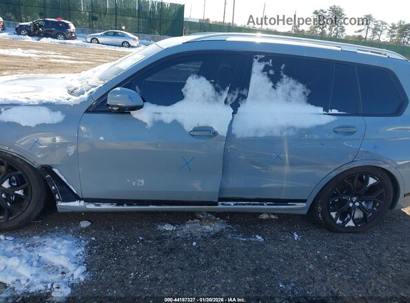 5UXCW2C05M9F67228 2021 BMW X7 Gray სალონის 360-გრადუსიანი ხედი