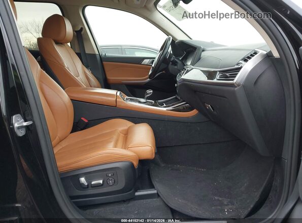 5UXCW2C55KL086081 2019 BMW X7 Black Widok wnętrza z przodu