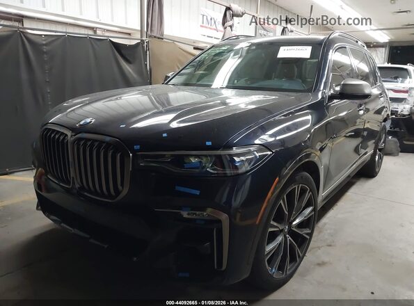 5UXCX6C03N9J68840 2022 BMW X7 Dark Blue Przód lewy