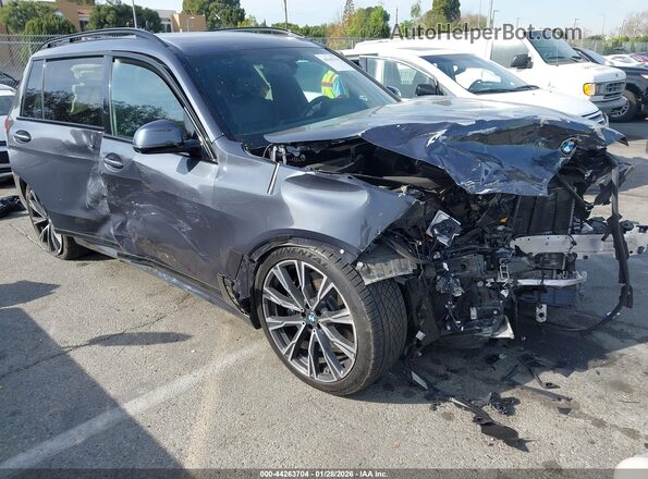 5UXCX6C08M9G73581 2021 BMW X7 Черный Передняя правая четверть
