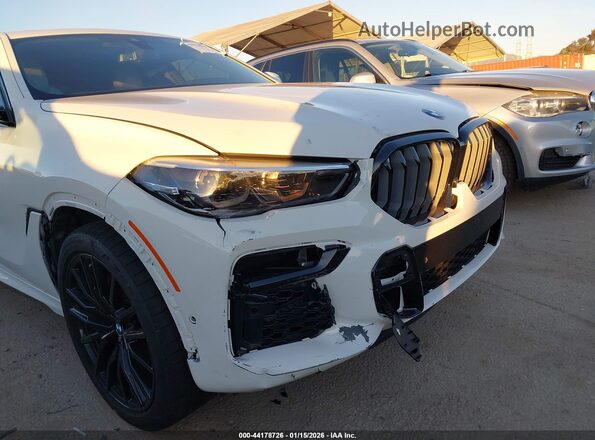 5UXCY6C00P9P83989 2023 BMW X6 Белый Вид спереди