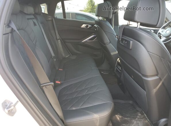 5UXCY6C03P9P83226 2023 BMW X6 Белый Вид задней части салона