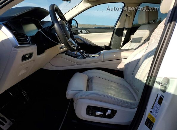 5UXCY6C07L9C14165 2020 BMW X6 White Widok wnętrza z przodu