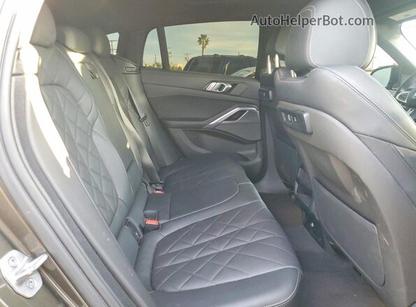 5UXCY6C07P9R94932 2023 BMW X6 Зеленый Вид задней части салона