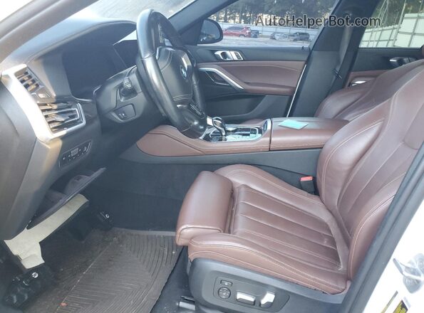 5UXCY6C09L9C59690 2020 BMW X6 White Widok wnętrza z przodu