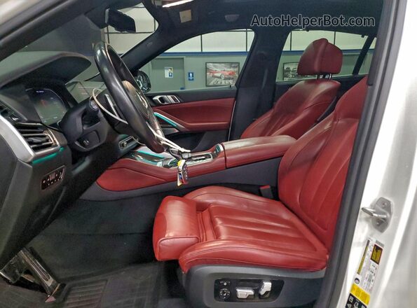 5UXCY8C09L9B98482 2020 BMW X6 White Vista interior delantera