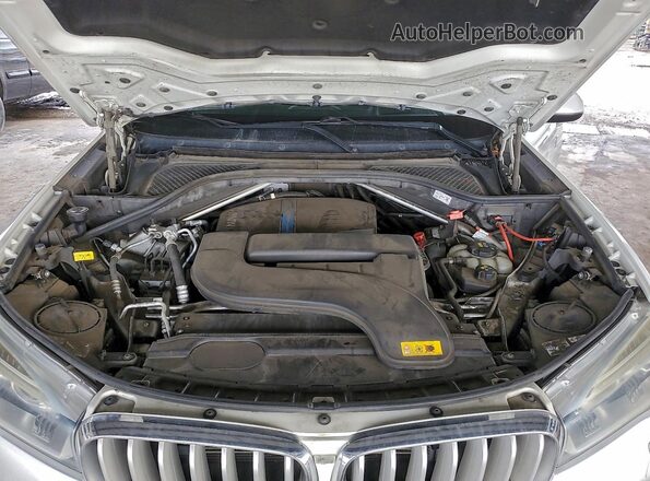 5UXKT0C58G0S79259 2016 BMW X5 White Widok wnętrza z tyłu