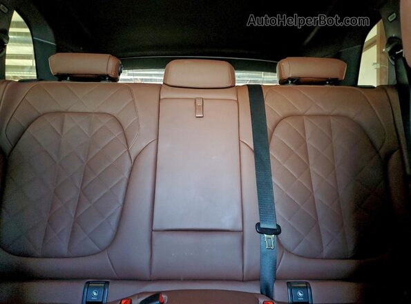 5UXTA6C00P9N50604 2023 BMW X5 White Rear seats view