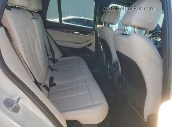5UXTR7C52KLE88423 2019 BMW X3 White Widok wnętrza z tyłu