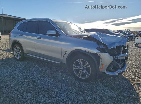 5UXTR9C55KLE13307 2019 BMW X3 Серебряный Передняя правая четверть