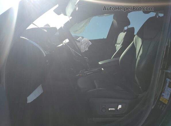 5UXTR9C57KLR03910 2019 BMW X3 Black Front interior view