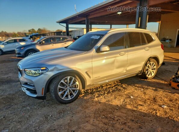 5UXTR9C5XJLD64300 2018 BMW X3 Серебряный Передняя левая четверть
