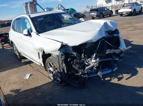5UXTY3C09M9E85535 2021 BMW X3 White Przód prawy