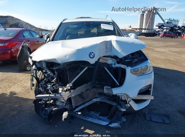 5UXTY3C09M9E85535 2021 BMW X3 White Widok deski rozdzielczej