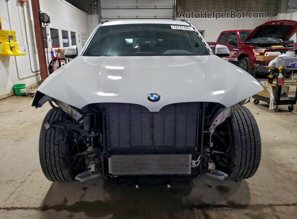 5UXTY5C07M9F91476 2021 BMW X3 White Widok z przodu