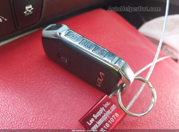 5XXG64J27NG092377 2022 KIA K5 Blue Widok deski rozdzielczej
