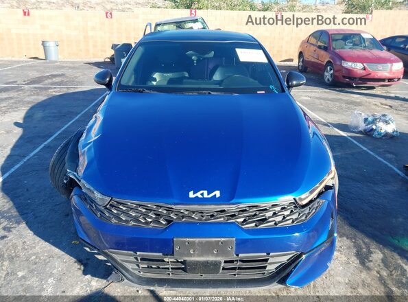 5XXG64J27NG092377 2022 KIA K5 Blue Widok wnętrza z tyłu