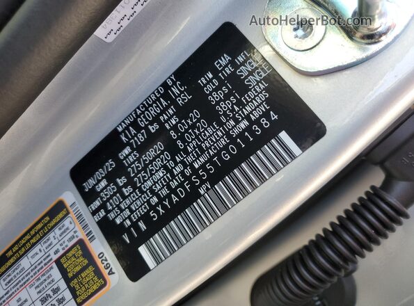 5XYADFS55TG011384 2026 KIA EV9 Silver Vista de la etiqueta del VIN