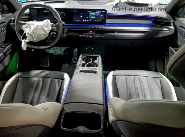 5XYAEFS52TG007807 2026 KIA EV9 Blue Вид панелі приладів