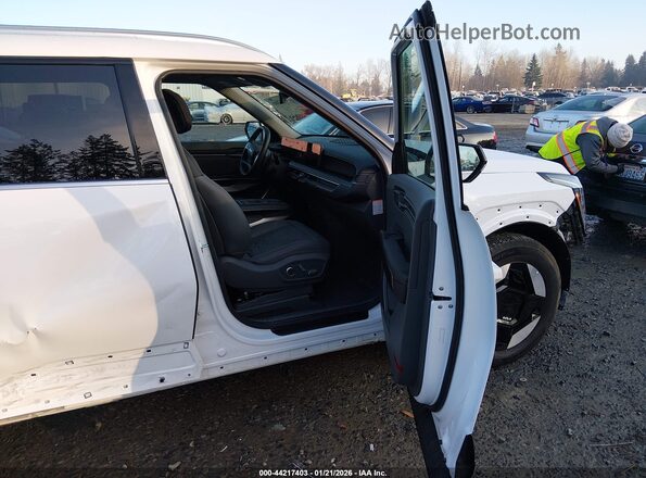 5XYAFFS52TG007173 2026 KIA EV9 Белый Вид салона спереди