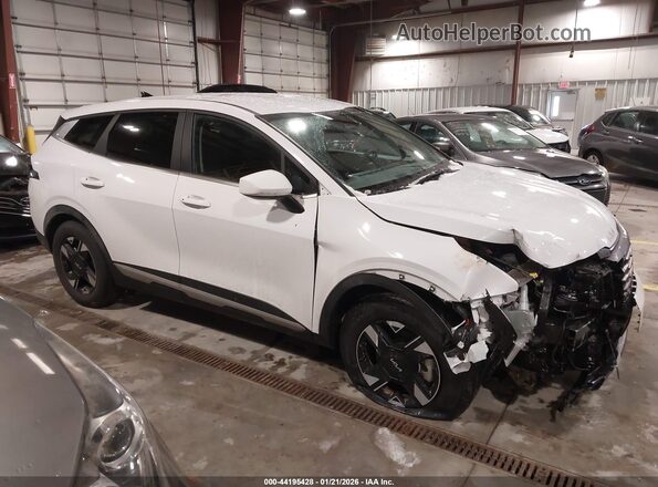 5XYK23DF3TG343130 2026 KIA SPORTAGE Белый Вид задней части салона
