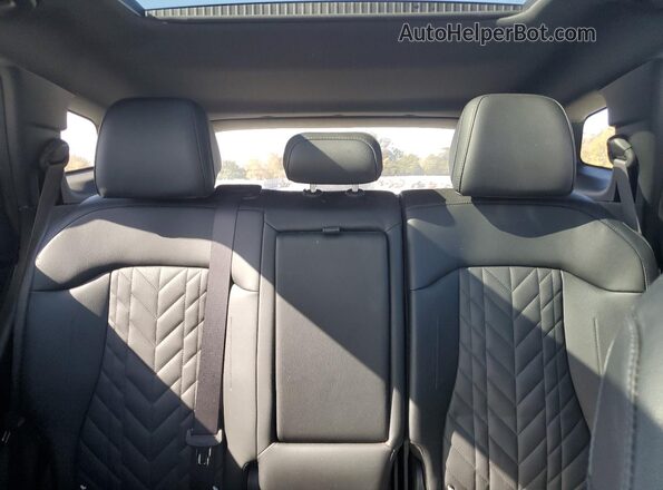 5XYK6CDF7RG201456 2024 KIA SPORTAGE Silver Widok tylnych siedzeń
