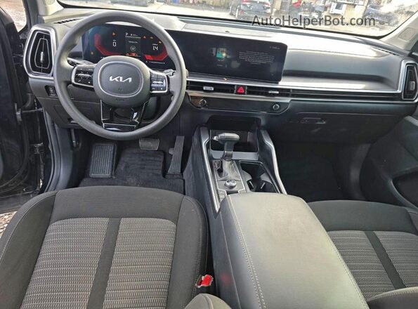 5XYRG4JC6SG353973 2025 KIA SORENTO Черный Вид салона спереди