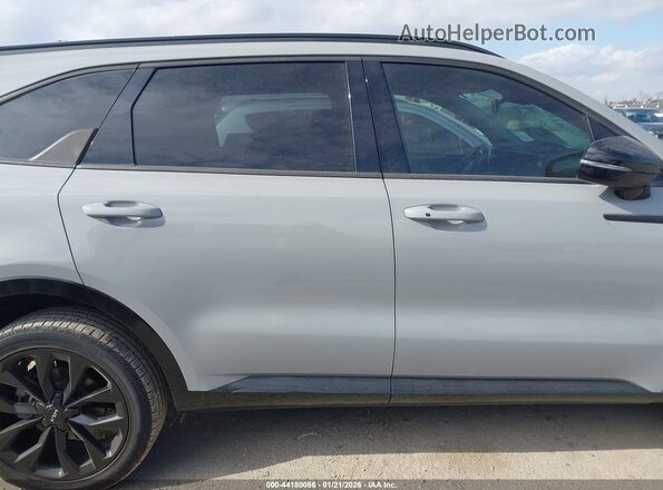 5XYRKDLF8NG136323 2022 KIA SORENTO Серый Вид задней части салона