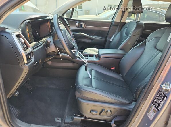 5XYRL4LC6MG017333 2021 KIA SORENTO Gray Front interior view