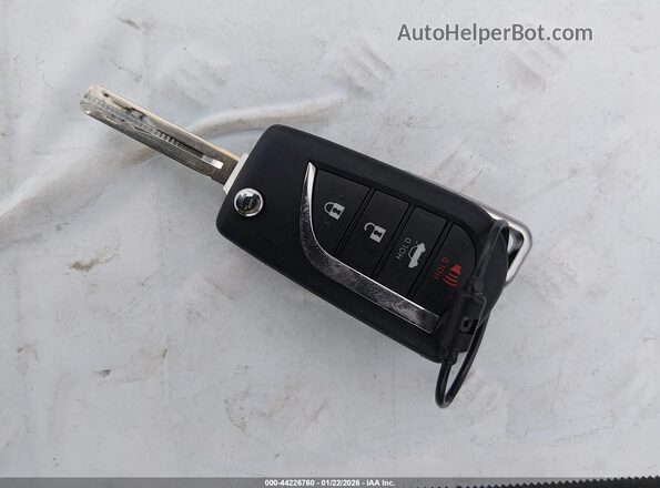 5YFB4MDE3TP406861 2026 TOYOTA LL Серебряный Вид панели приборов