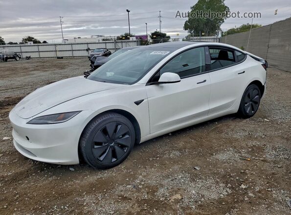 5YJ3E1EA2RF823677 2024 TESLA MODEL Белый Передняя левая четверть