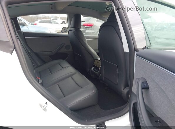 5YJ3E1EA7SF024273 2025 TESLA MODEL 3 White VIN კოდის სტიკერის ხედი