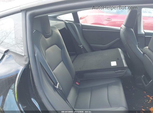 5YJ3E1EB0SF982731 2025 TESLA MODEL 3 Black Vista de la etiqueta del VIN