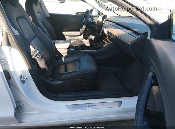 5YJ3E1EB3KF510801 2019 TESLA MODEL 3 White Widok wnętrza z przodu