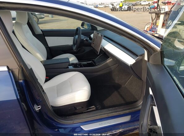 5YJ3E1EB3LF801655 2020 TESLA MODEL 3 Dark Blue Вид салона спереди