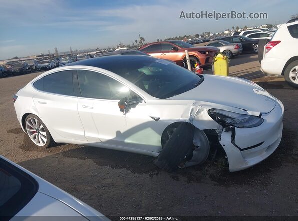 5YJ3E1EB8KF487466 2019 TESLA MODEL 3 Белый Вид щитка приборов