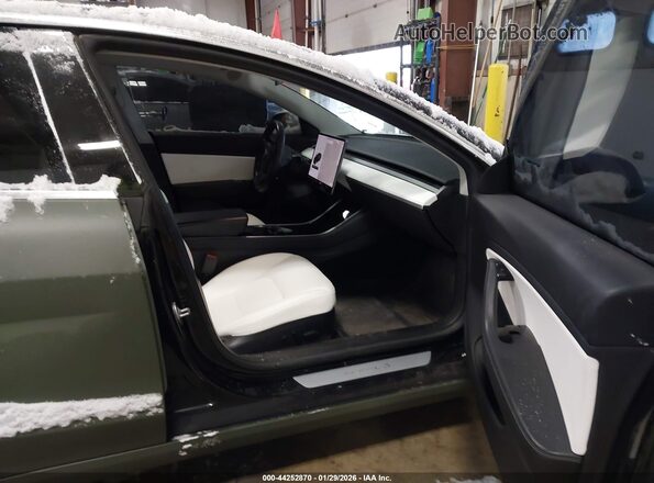 5YJ3E1EB9KF214049 2019 TESLA MODEL 3 Зеленый Вид салона спереди
