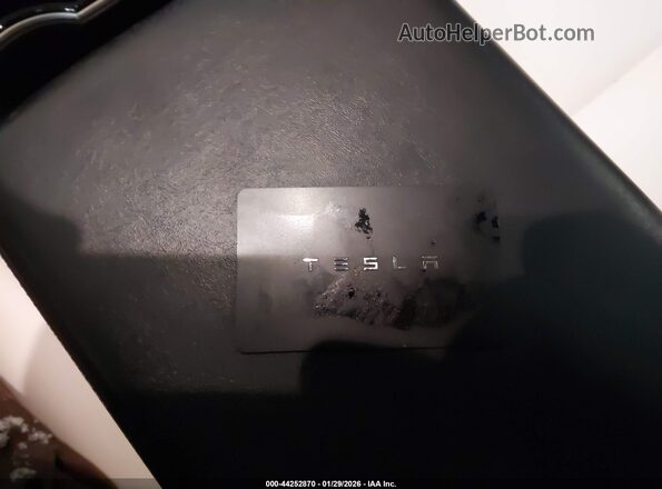 5YJ3E1EB9KF214049 2019 TESLA MODEL 3 Зеленый Вид панели приборов