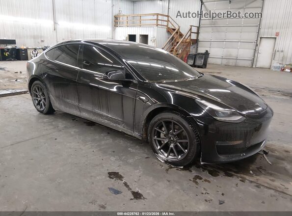 5YJ3E1EBXMF055867 2021 TESLA MODEL 3 Черный Передняя правая четверть