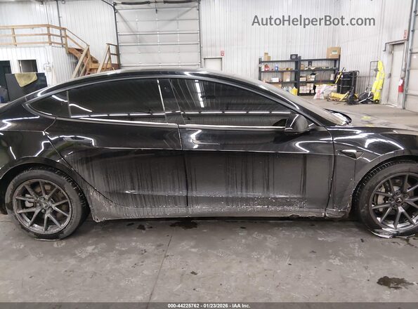 5YJ3E1EBXMF055867 2021 TESLA MODEL 3 Черный Панорамный вид салона 360°