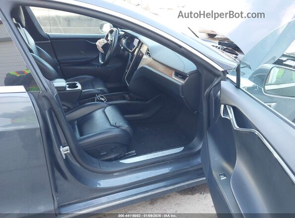 5YJSA1E28JF295017 2018 TESLA MODEL S Серый Вид салона спереди