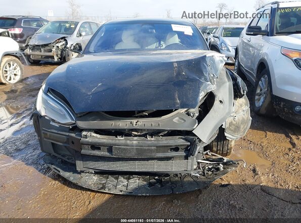 5YJSA1E43KF340710 2019 TESLA MODEL S Черный Вид задней части салона