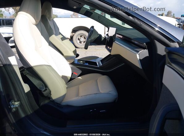 5YJSA1E62MF452564 2021 TESLA MODEL S Серый Вид салона спереди